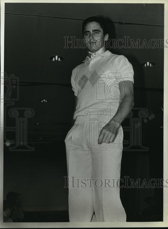 1983 Press Photo Argyle Sweater, Jeffrey Banks' Spring Fashion Collection - Historic Images