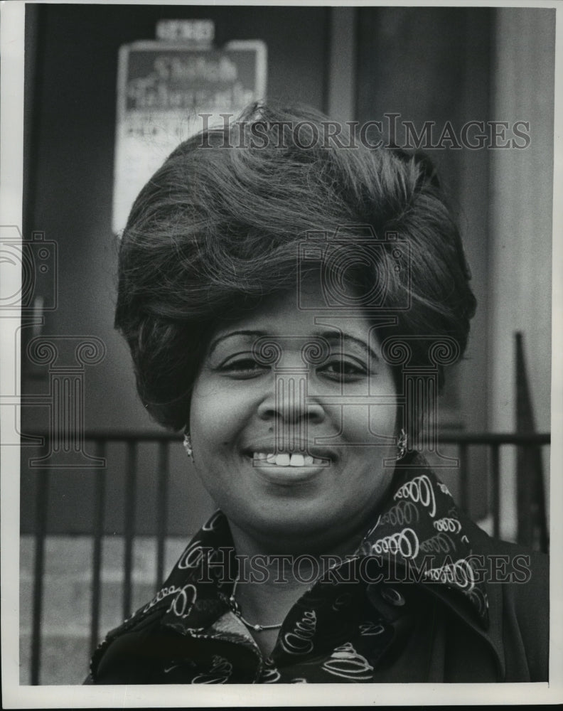 1976 Press Photo Edna Banks, Administrator Of Group Home For Girls In Milwaukee - Historic Images