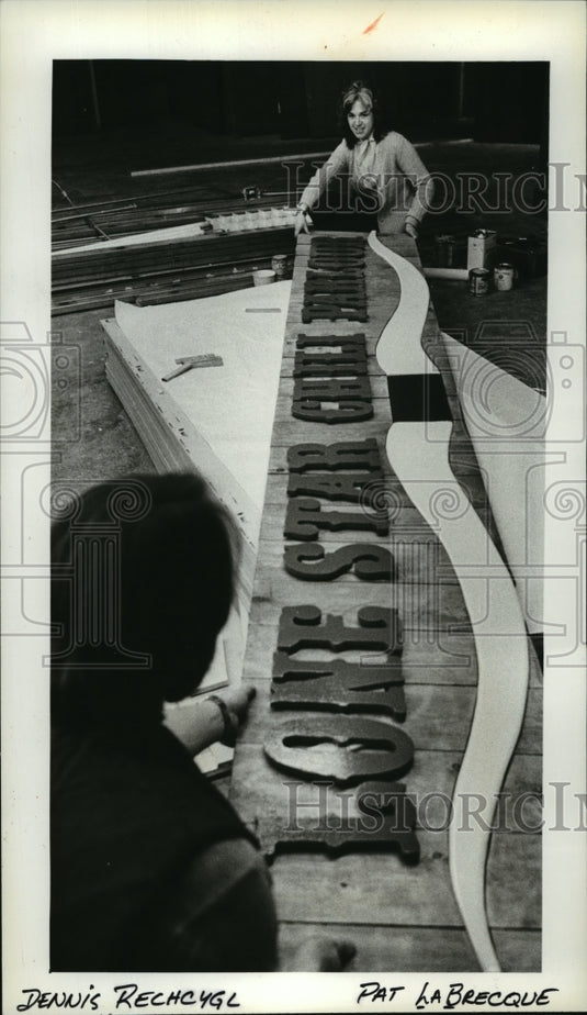 1982 Press Photo Fast-food booth at World's Fair in Knoxville, Tennessee - Historic Images