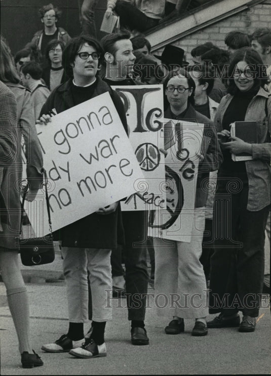 1969 Group of Marquette University students staged a demonstration - Historic Images