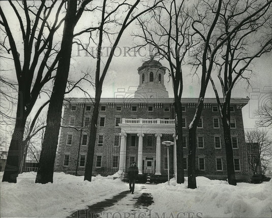 1975 Press Photo The Mail Hall of Lawrence University in Appleton, Wisconsin.-Historic Images