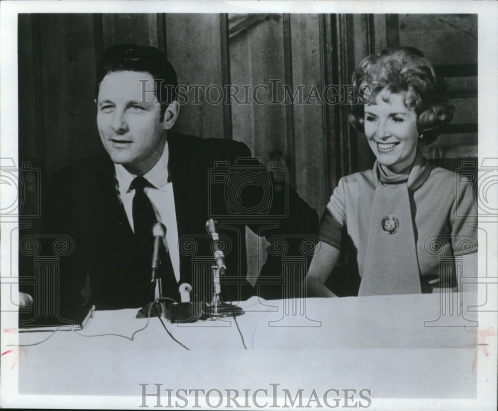 1971 Senator Birch Bayh and Wife Washington DC Banquet  - Historic Images