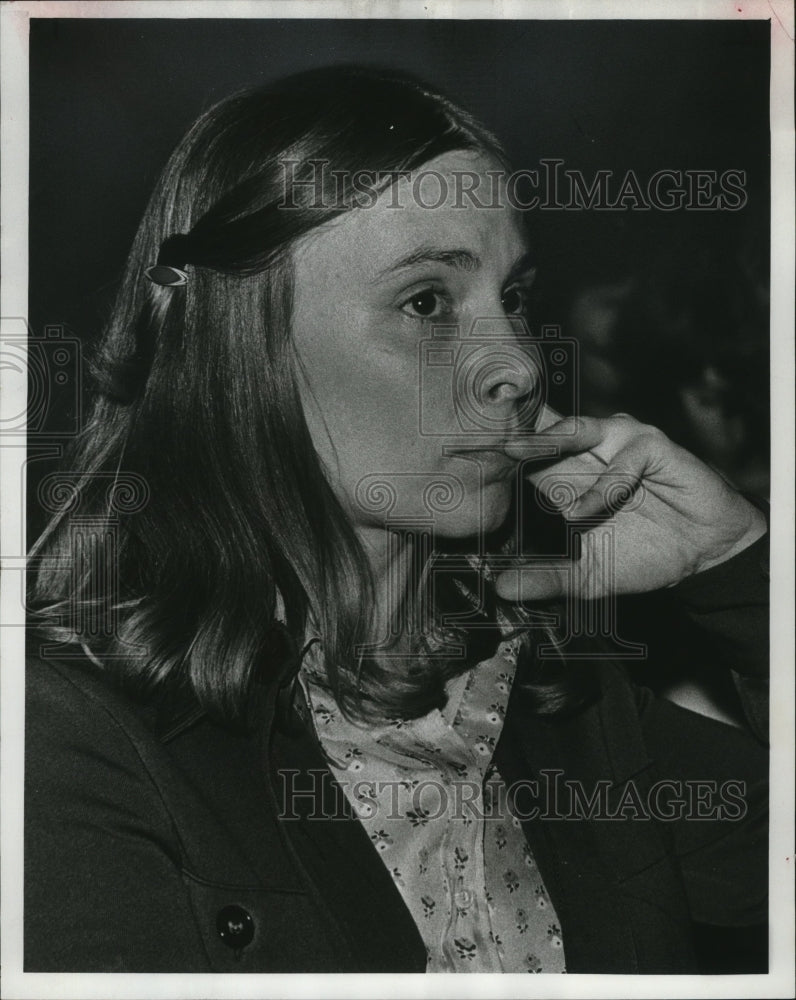 1977 Press Photo Janet Larscheid, Junior League to the Plight of Battered Women - Historic Images