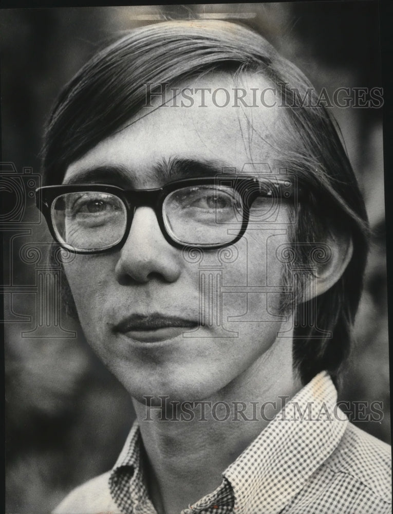 1975 Press Photo G. Andrew Larsen, Naturalist of Wisconsin - mja48078-Historic Images