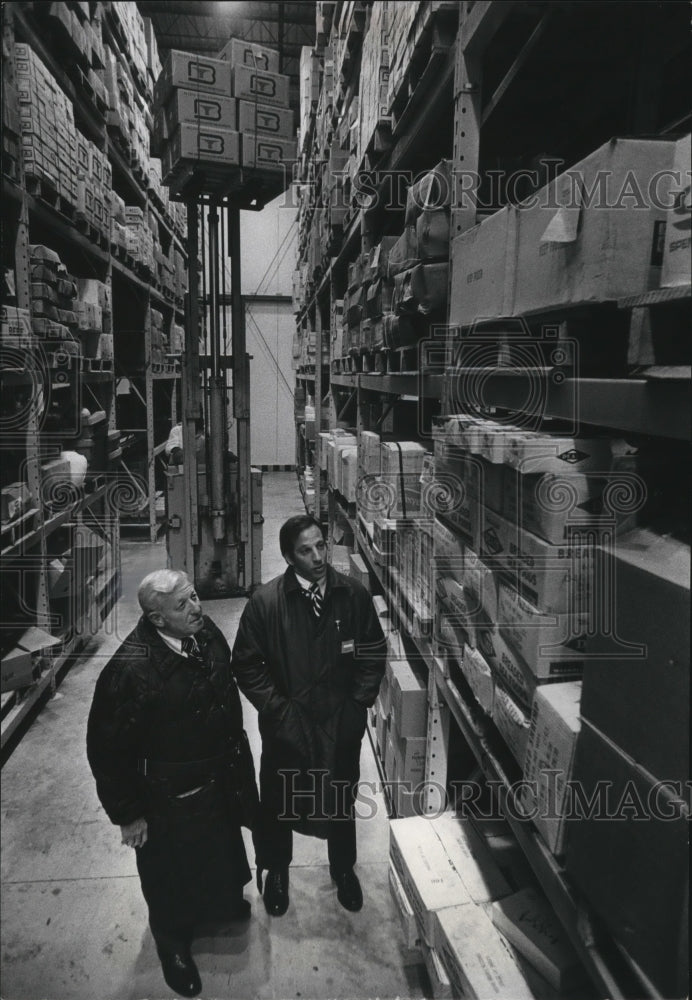 1976 Press Photo Clarence J. Becker-President of Becker Food Company, Inc. - Historic Images