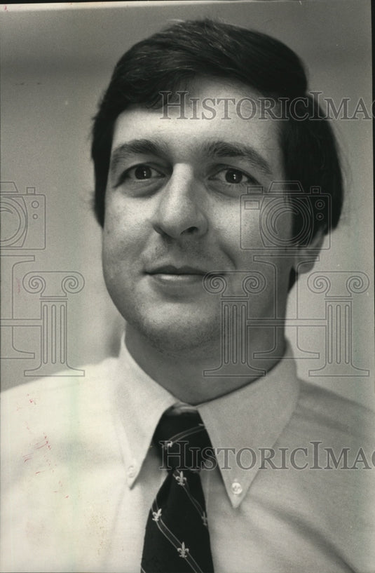 1988 Press Photo John Zipp, sociologist at the University Urban Research Center - Historic Images