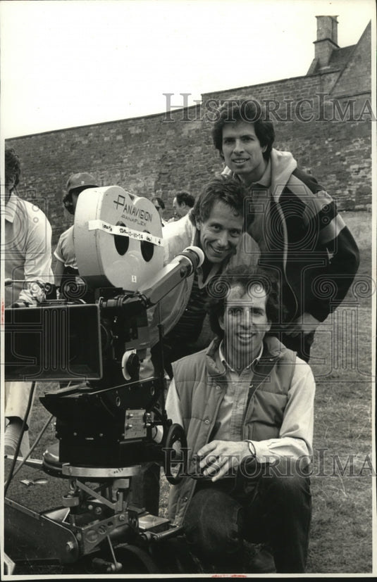1985 Press Photo Filmmakers Jerry Zucker, Jim Abrahams & David Zucker, England - Historic Images