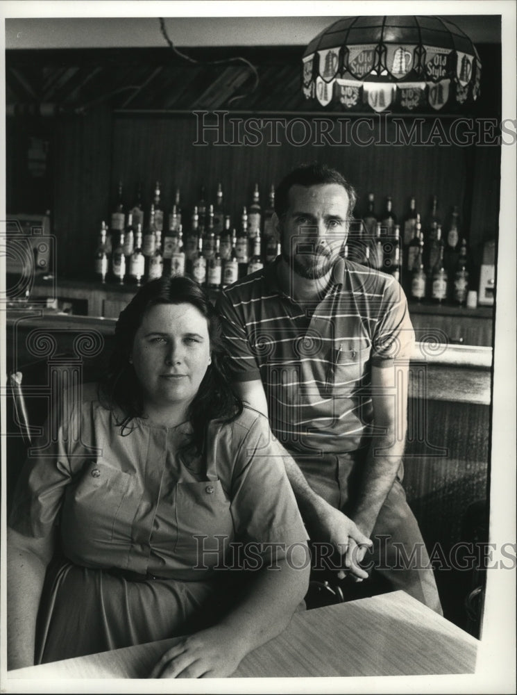 1989 Press Photo Tom and Lisa Lechter at Red Oaks Tavern - Historic Images