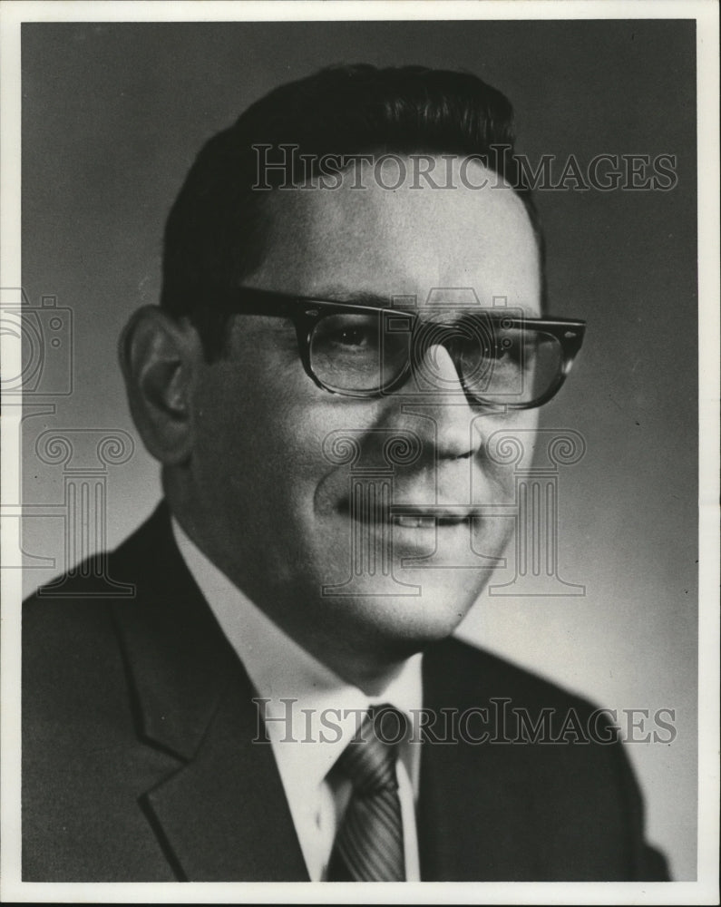 1978 Press Photo Thomas J. Beczkiewicz, Treasurer and Controller at Koss Corp.-Historic Images