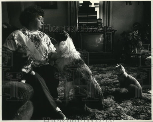 1991 Press Photo Peggy Koneck said" her daughter always loved animals."-Historic Images