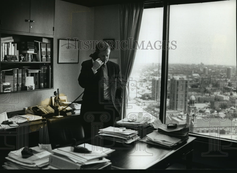 Press Photo Michael &quot;Mike&quot; Bolger-Medical College of Wisconsin President-Historic Images