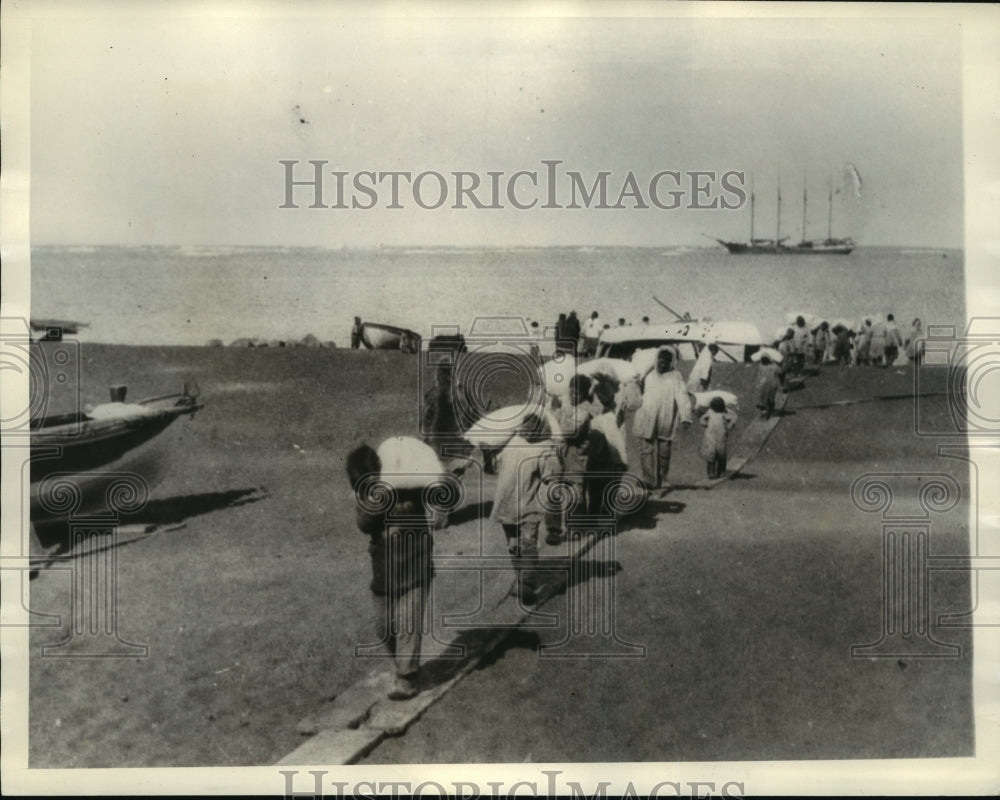 1935 Press Photo Summer Scene at Point Barrow, Alaska - Historic Images
