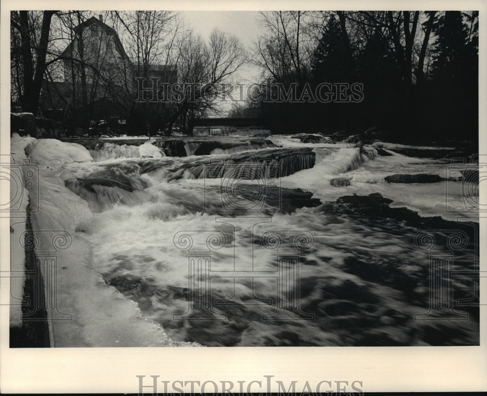 1987 Press Photo View of the Cedar Creek - Historic Images