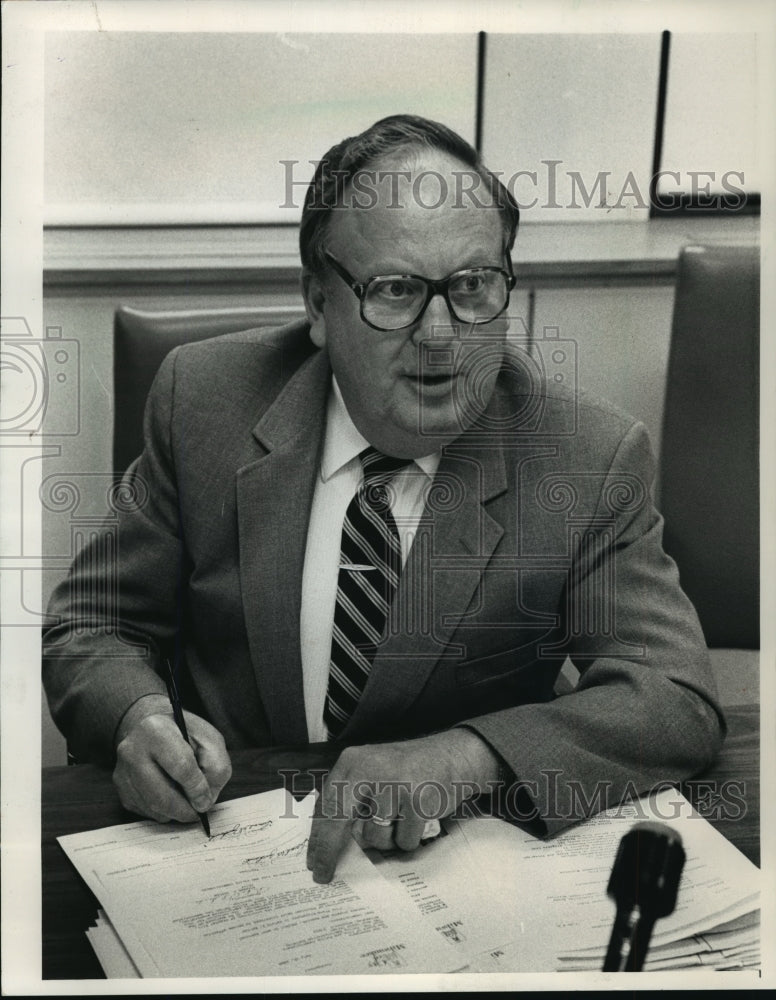 1988 New Chairman Of Fire And Police Commission Leonard Ziolowski - Historic Images