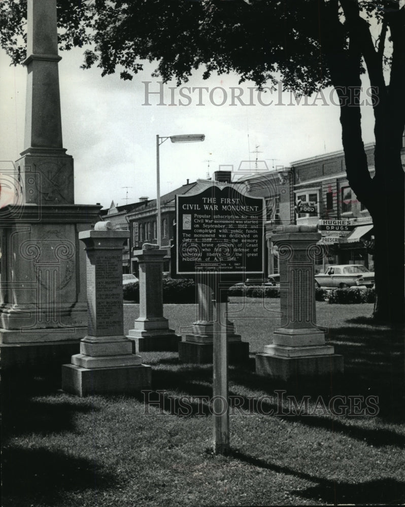 1987 Press Photo The Oldest Civil War Monument Is In Lancaster - mja49829 - Historic Images