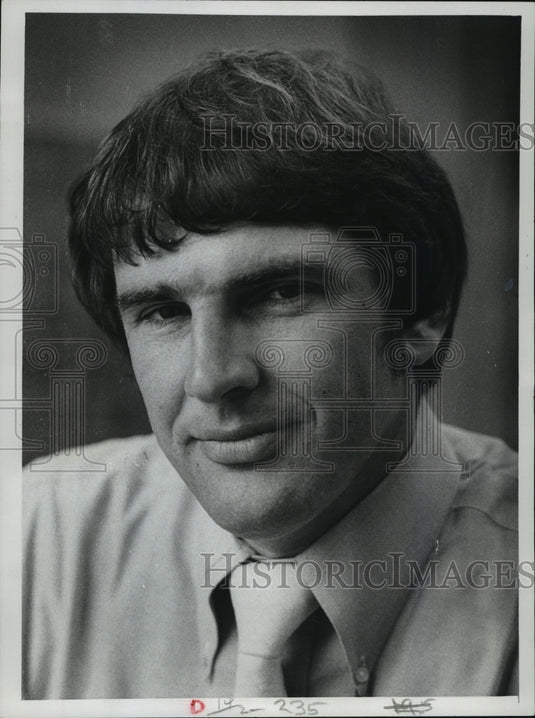 1977 Press Photo John Beckler Deputy Commissioner of City Development Milwaukee - Historic Images
