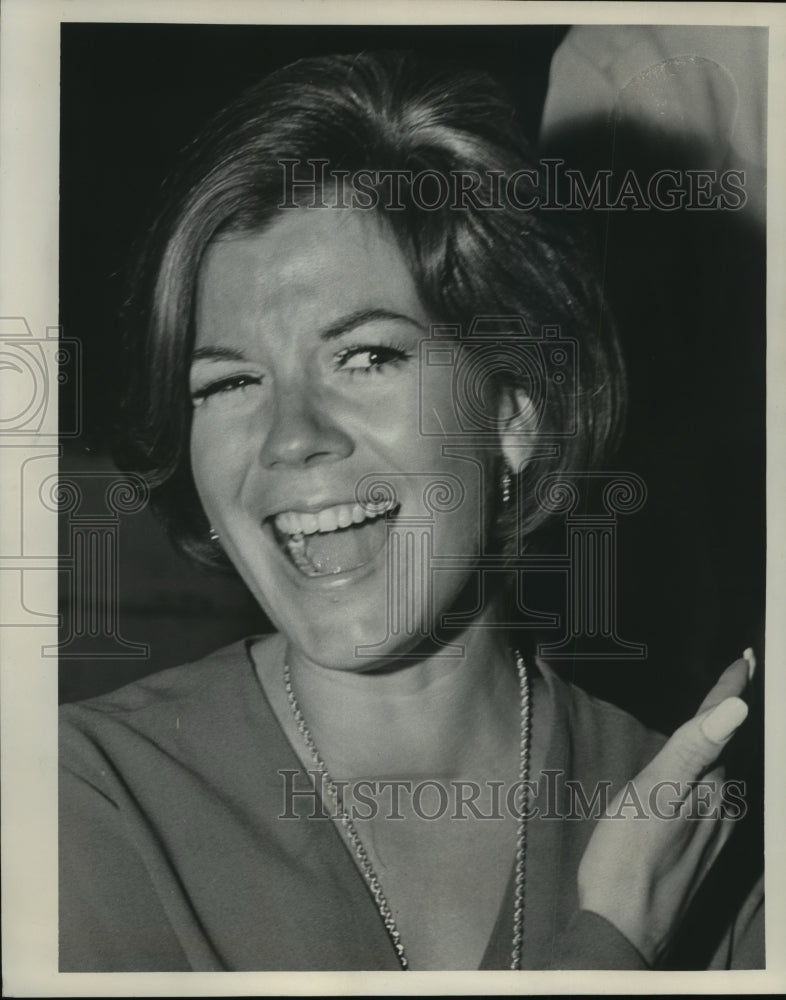 1969 Press Photo Singer Vikki Carr at State Fair Park - Historic Images