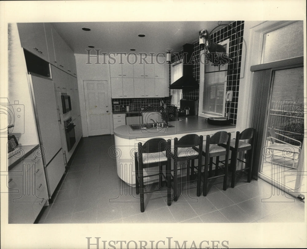 1986 Press Photo Developer David Carley&#39;s High-Tech Kitchen - Historic Images