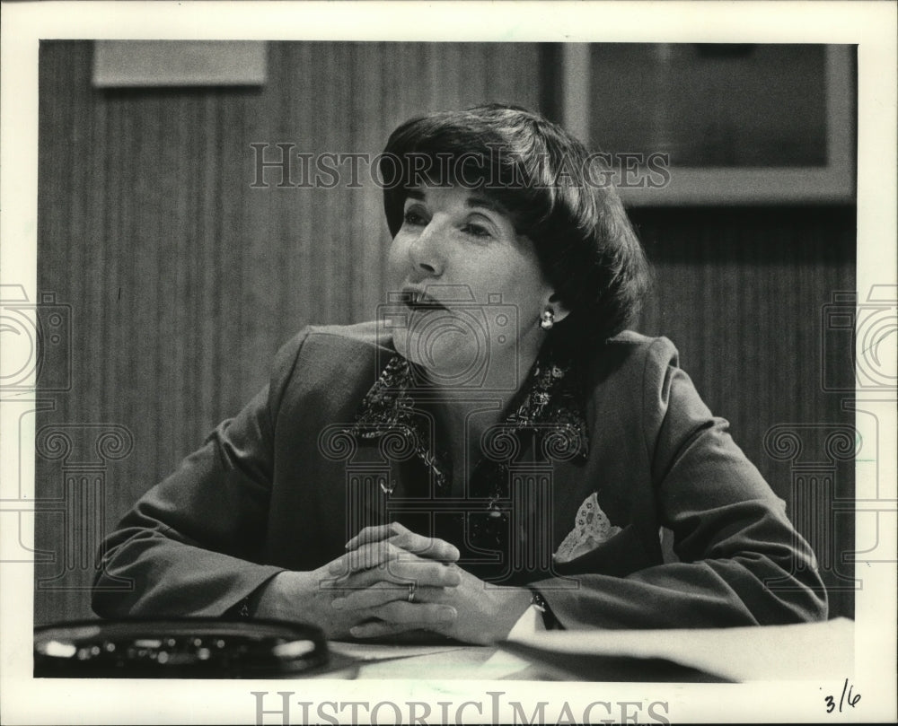 1983 Press Photo Marigen Carpenter, Mayor of Neenah - Historic Images
