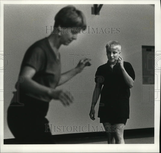 Press Photo Ann Carlson, Dancer, with Deb Loewen - mja52249 - Historic Images