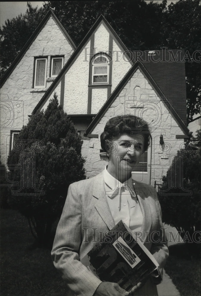 1982 Jane Carity Is A Top Sales Real Estate For Wauwatosa Realty-Historic Images