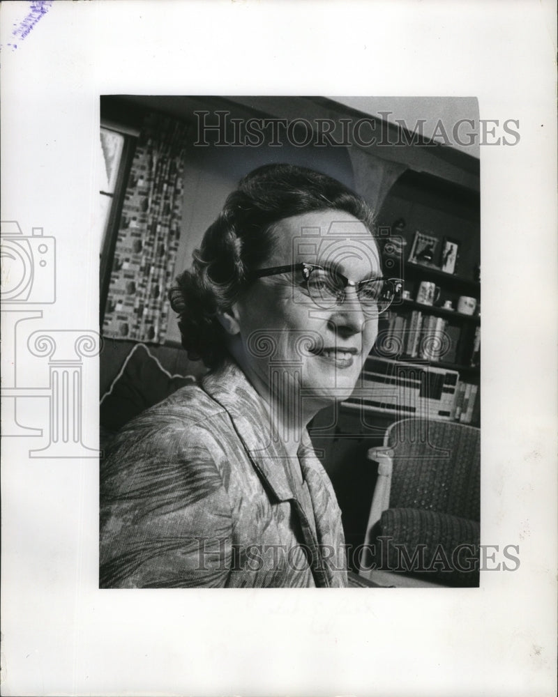 1966 Press Photo Mrs R. William Bourque Real Estate - Historic Images