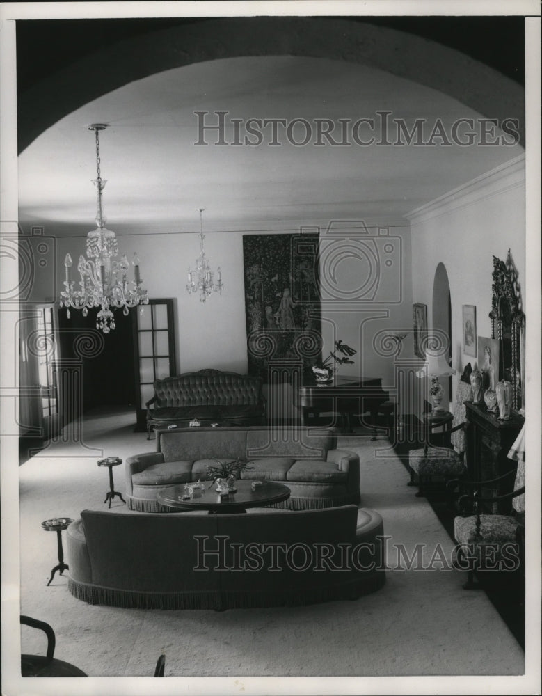 1955 Press Photo Neal McNeil's Living Room Rented by Soviets for United Nations - Historic Images