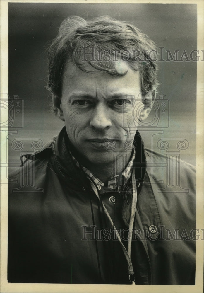 1986 Press Photo John Bowen, Track Coach at South Division High School - Historic Images