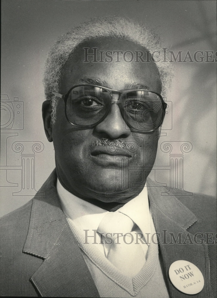 1987 Press Photo Rev. Kenneth Bowen, Religious and Civic Leader - Historic Images