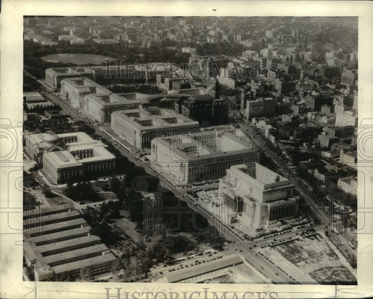 1934 Press Photo Washing Triangle in Washington D.C. - mja53544 - Historic Images