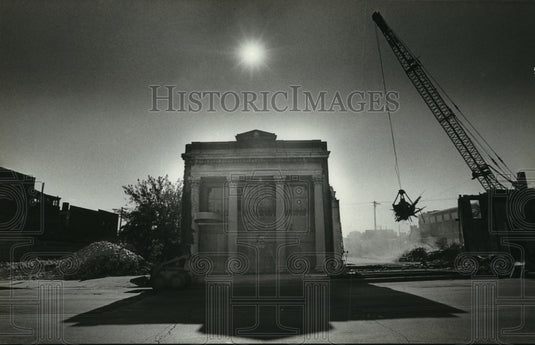 1981 Press Photo Old bank to become new Wi's., Dept. of Natural Resources office-Historic Images