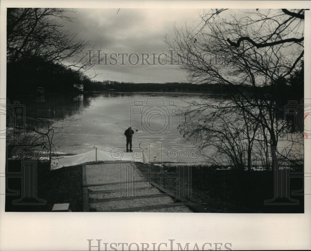 1988 Press Photo View of Beaver Lake in Waukesha County, Wisconsin - Historic Images