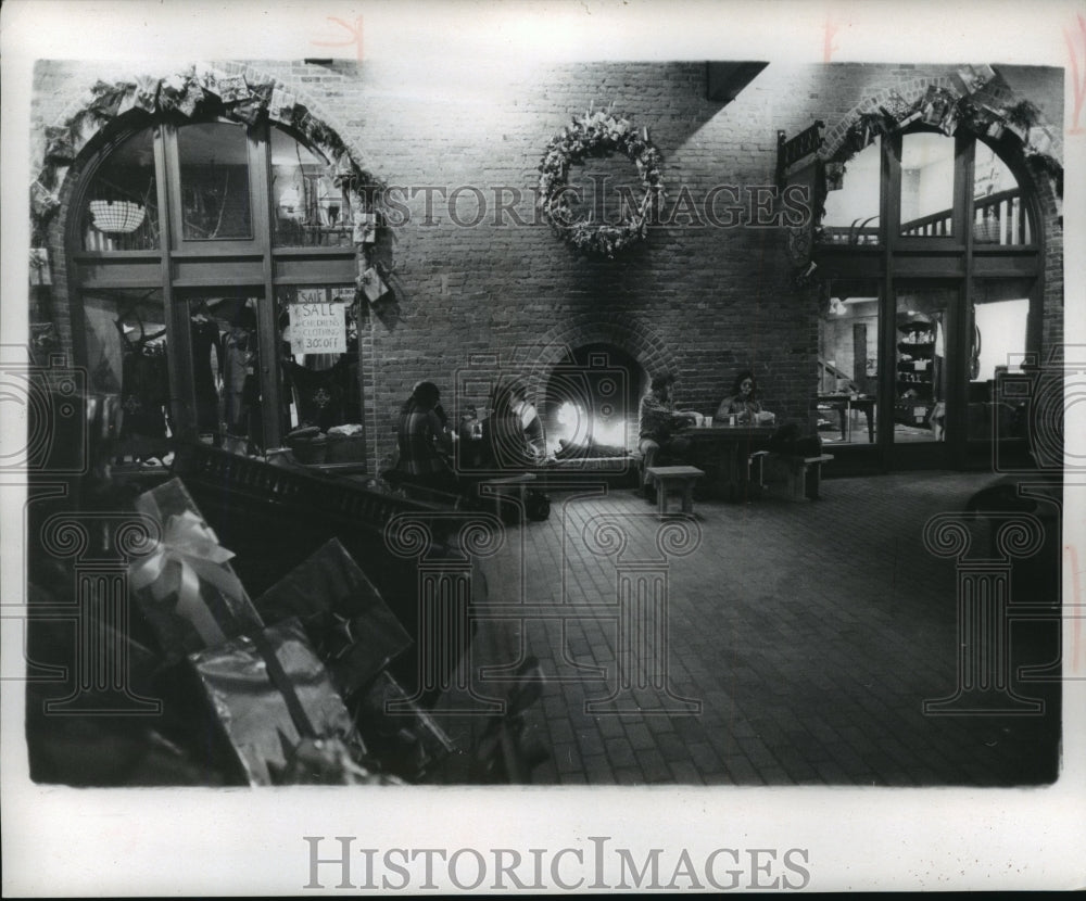 1974 Press Photo Refurbished Building, Pioneer Square Neighborhood, Seattle, WA - Historic Images