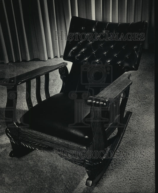 1987 Press Photo Jo LaValle's Rocker - mja54212 - Historic Images