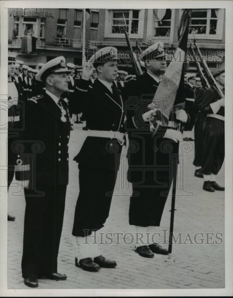 1953 Press Photo Prince Albert of Liege Takes Oath for Belgian Royal Navy - Historic Images