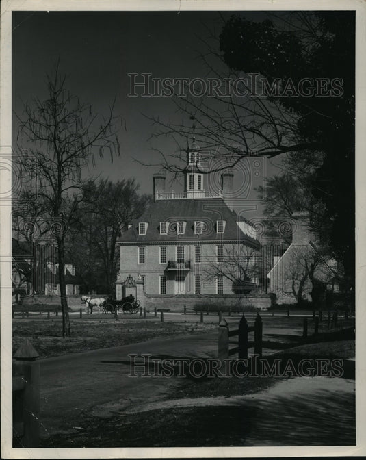 1953 Press Photo The Colonial Governor's Palace at Williamsbug, Virginia - Historic Images