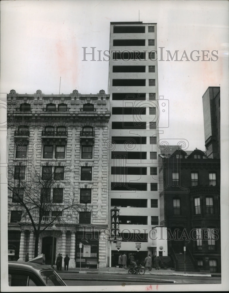 1951 Press Photo Fully Automatic Parking Garage in Washington D.C. - Historic Images