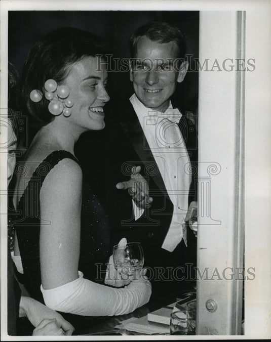1966 Press Photo Miss Mary Webster and Frederick Brumder Whitefish Bay Wisconsin-Historic Images
