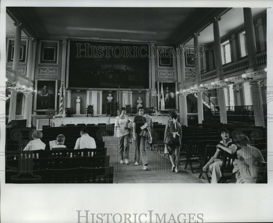 1975 Press Photo Faneuil Hall in Boston - Historic Images