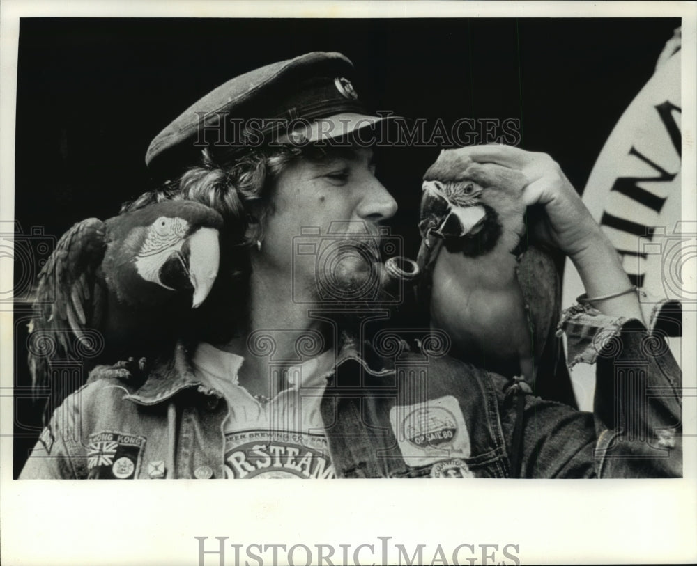 1991 Press Photo Steve Bunker of the China Sea Marine Trading Company, Baltimore-Historic Images