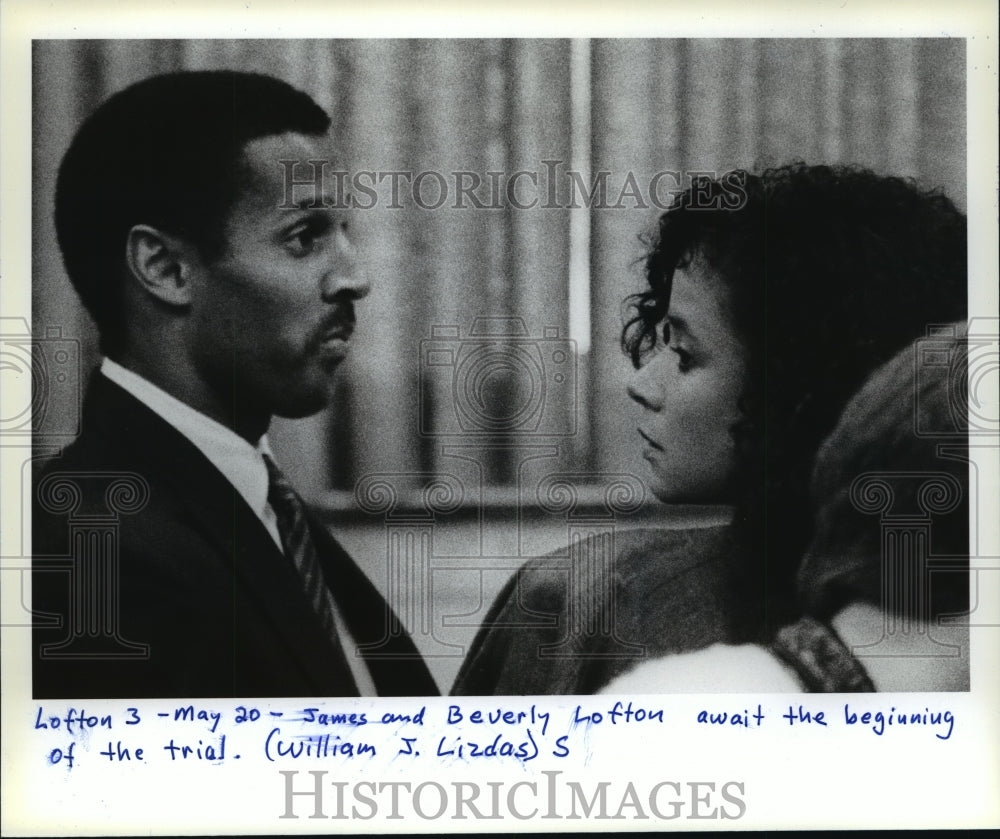 1987 Press Photo James and Beverly Lofton Awaiting Beginning of James Lofton-Historic Images