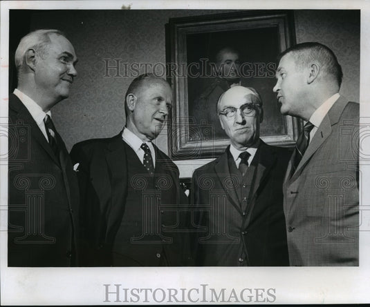1969 Press Photo Members of the Financial Executives Institute at the University-Historic Images
