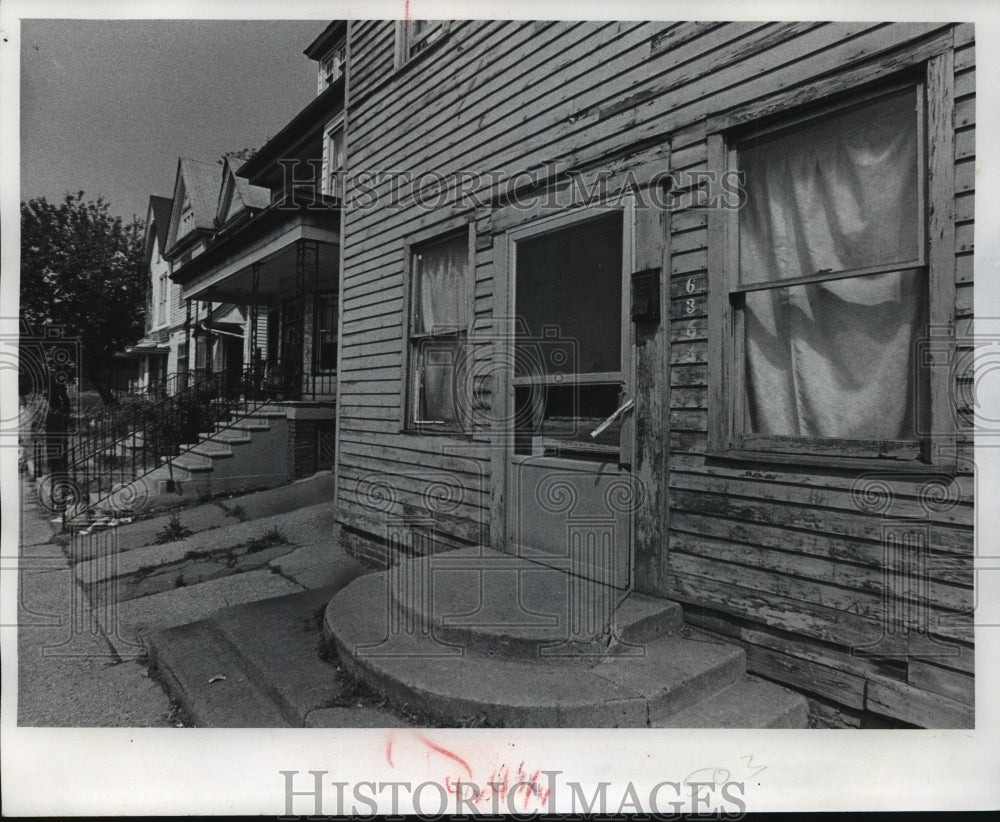 1977 Press Photo Detroit Neighborhood along Kercheval Avenue - mja55327- Historic Images