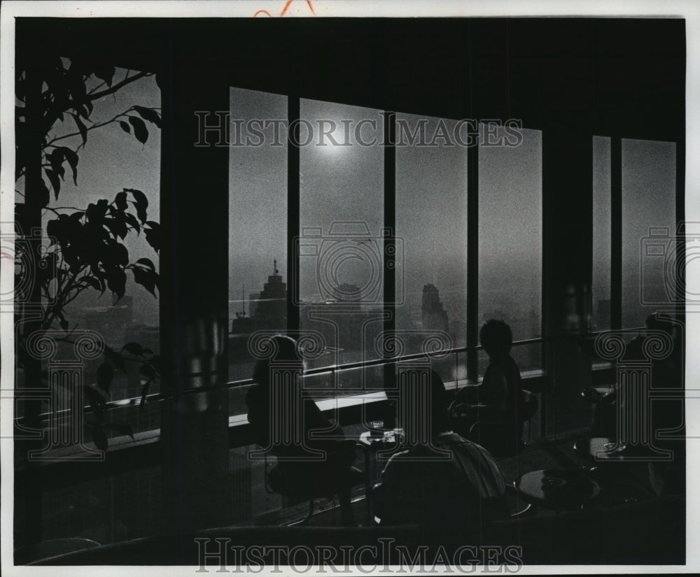 1977 Press Photo Spectacular View from Center&#39;s Hotel Detroit, Michigan-Historic Images