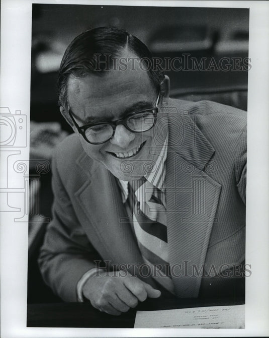 1977 Press Photo Richard "Dick" Leonard The Milwaukee Journal Executive-Historic Images