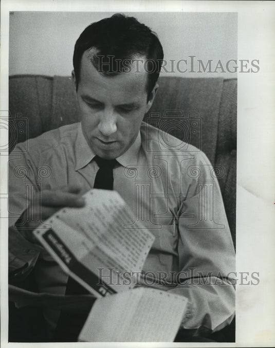 1973 Press Photo Stephen Leopold, Wisconsin State Assembly, Former POW-Historic Images