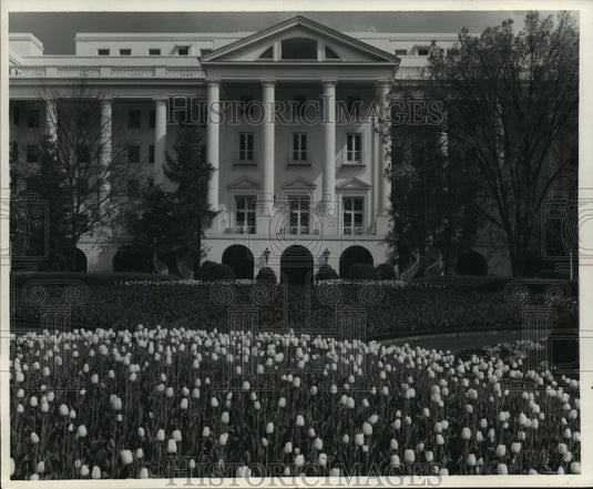 1973 Press Photo Entrance of The Greenbrier Hotel, Formerly Old White Hotel-Historic Images