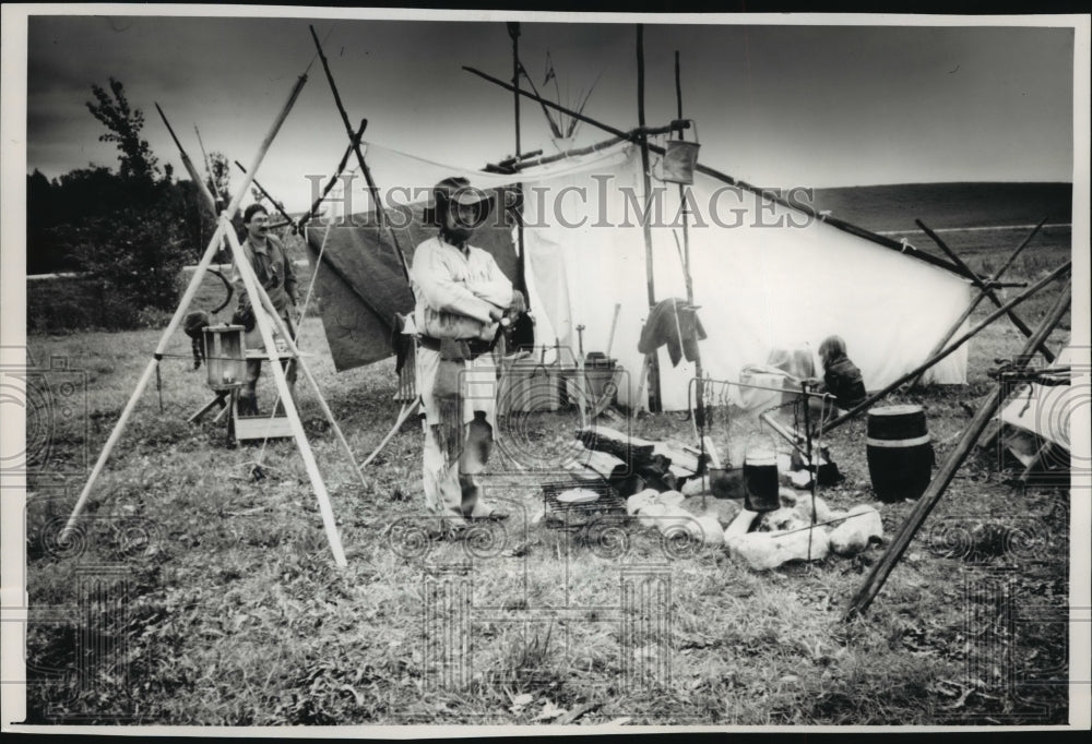 1988 Press Photo Roger Pilsner of Wisconsin State Muzzle Shooters Association-Historic Images