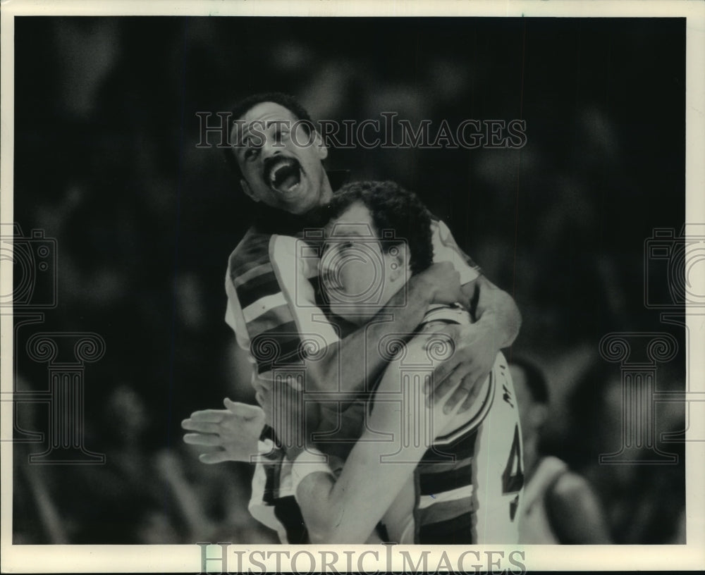 1987 Press Photo John Lucas and Paul Mokeski of the Bucks - mja56010-Historic Images