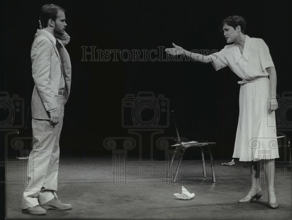 1985 Press Photo Zeljko Ivanek and Elizabeth McGovern at New York City Theater-Historic Images